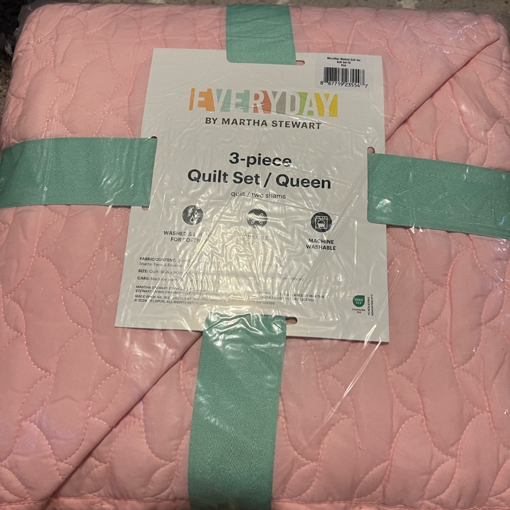 Martha Stewart Everyday Pink Quilt Set